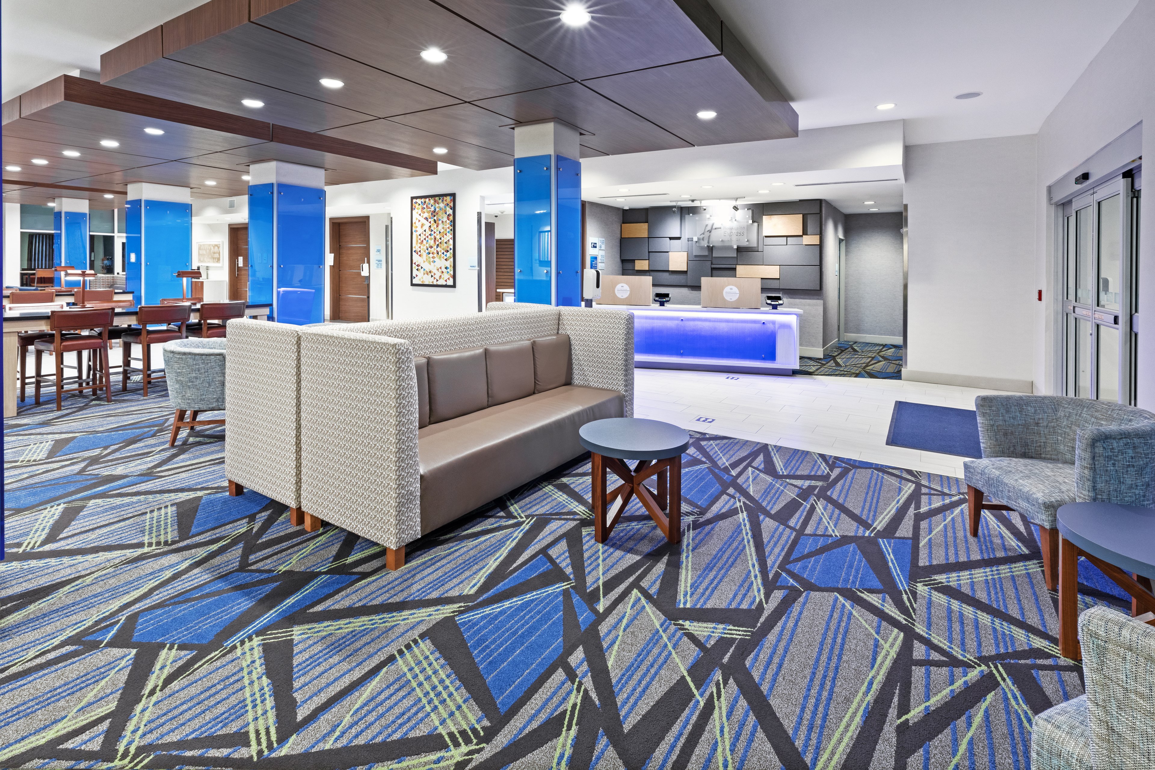 Holiday Inn Express and Suites Denton – Sanger
