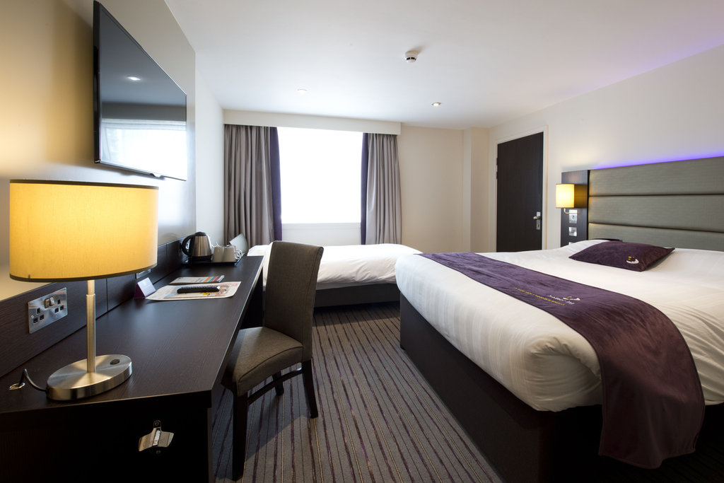 Photos of Premier Inn Leeds Cc (Whitehall Road)