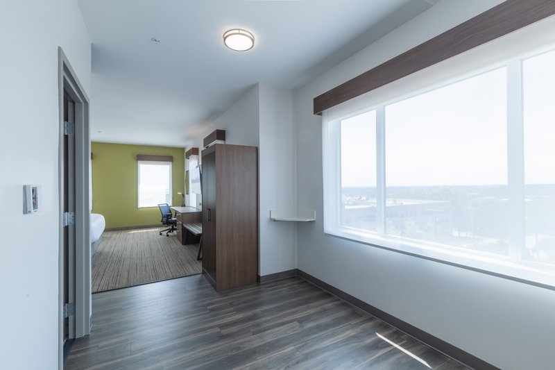 Holiday Inn Express and Suites Columbia Downtown – The Vista