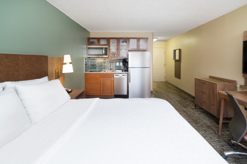 STAYBRIDGE SUITES POPLAR AVE E