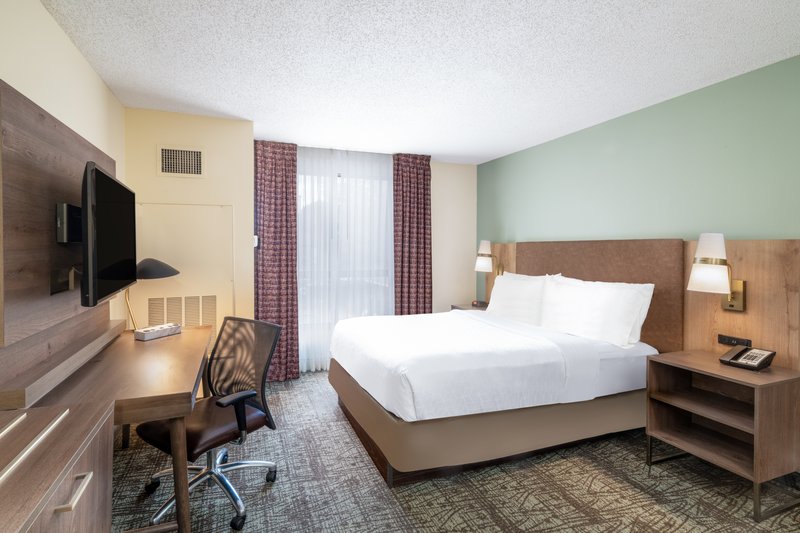 STAYBRIDGE SUITES POPLAR AVE E