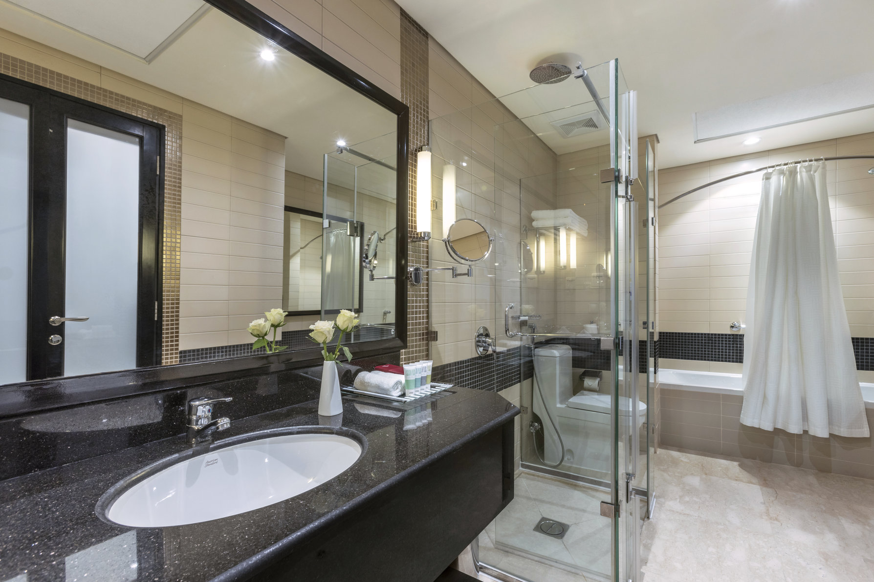 Crowne Plaza AL KHOBAR Room Type - 1 King Premium Lounge Access