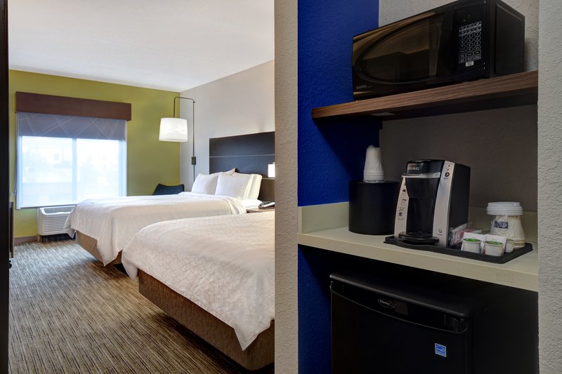 HOLIDAY INN EXP STES SMYRNA