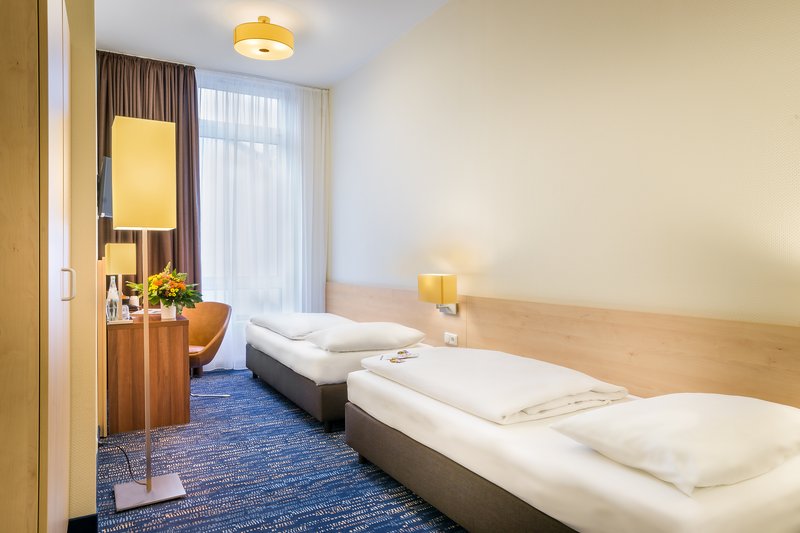 Novum Hotel Mariella Airport Parken www.novum-hotels.com