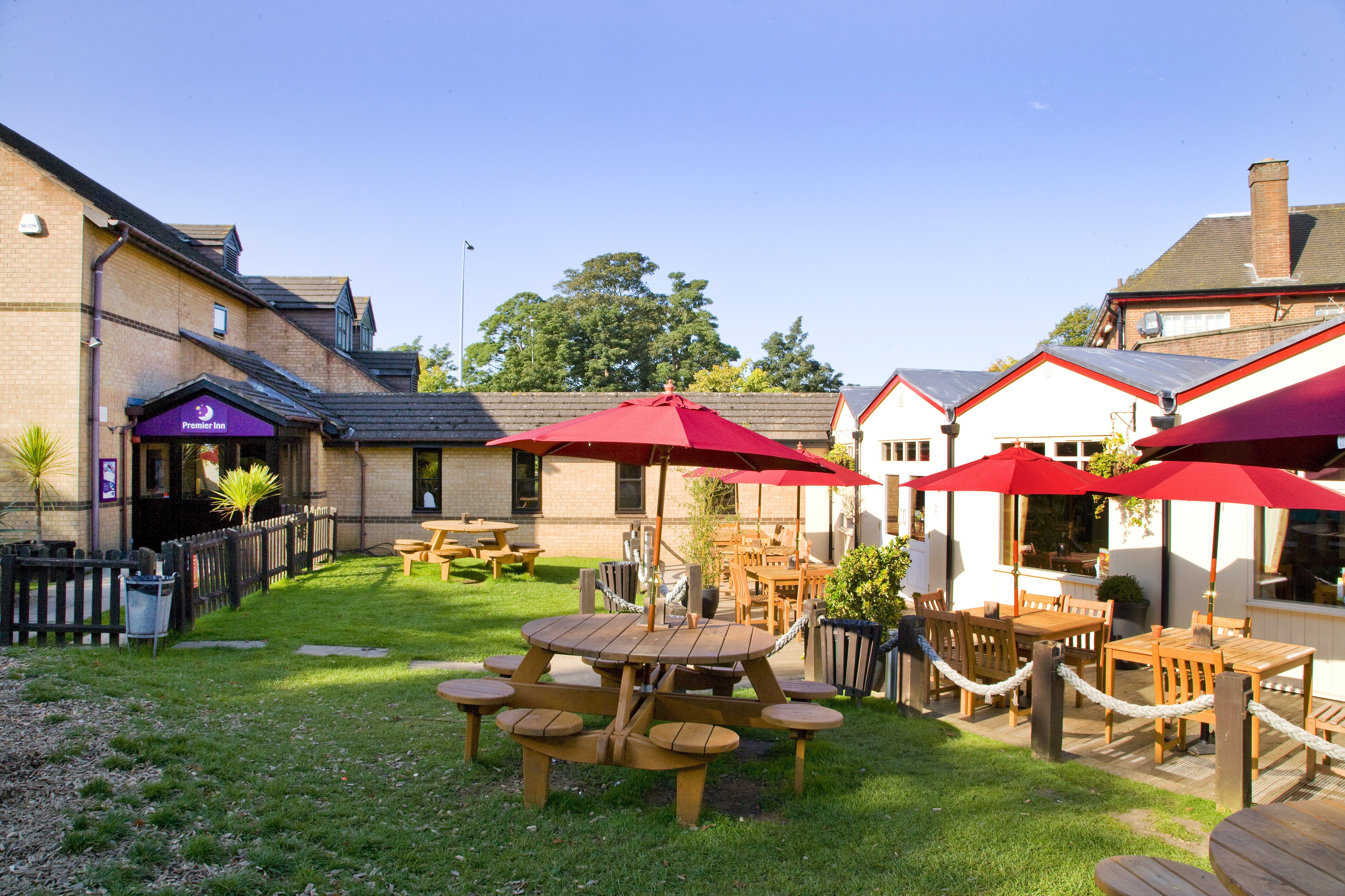 Premier Inn Northampton South (Wootton)