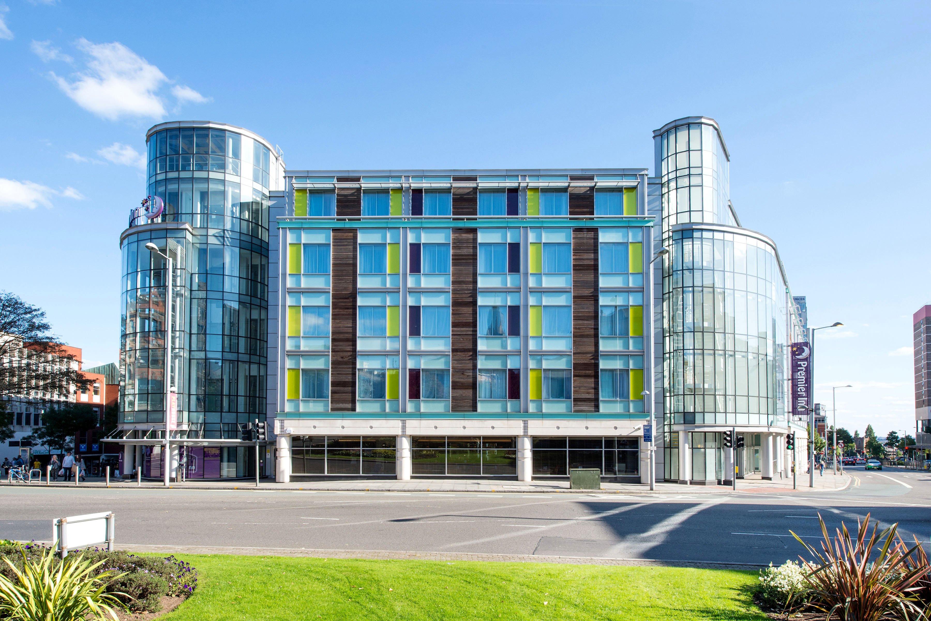 Premier Inn Nottingham Chapel Bar