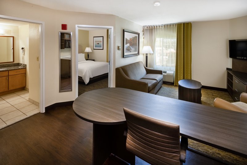 1 BEDROOM SUITE 1 QUEEN NONSMOKING