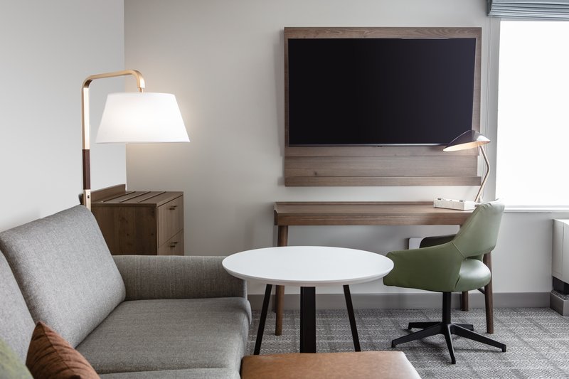 Staybridge Suites Iowa City – Coralville