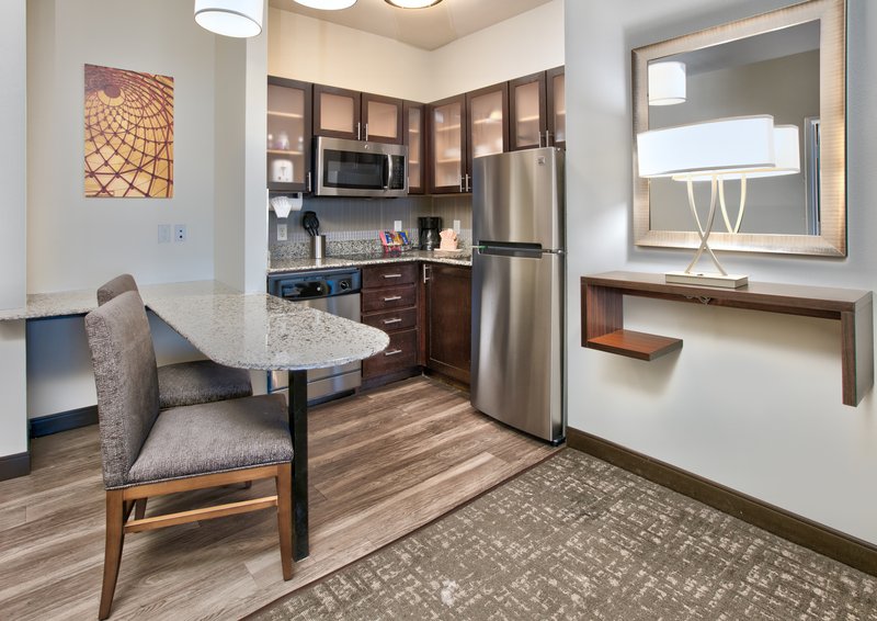 STAYBRIDGE SUITES PLANO