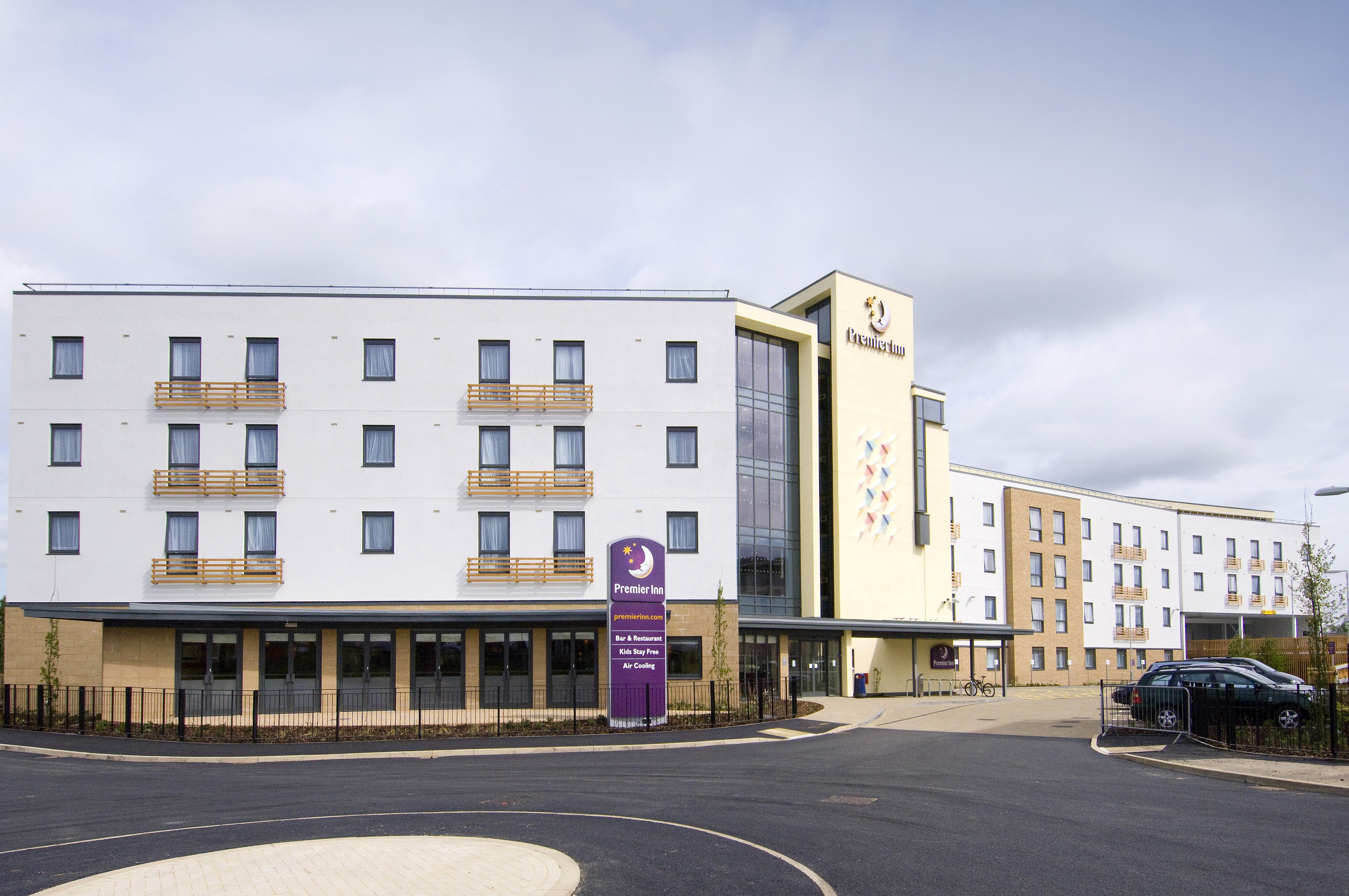 Premier Inn Cambridge (A14, J32)