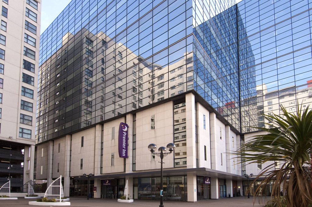 Premier Inn Cardiff City Centre (Queen Street), Neath Port Talbot