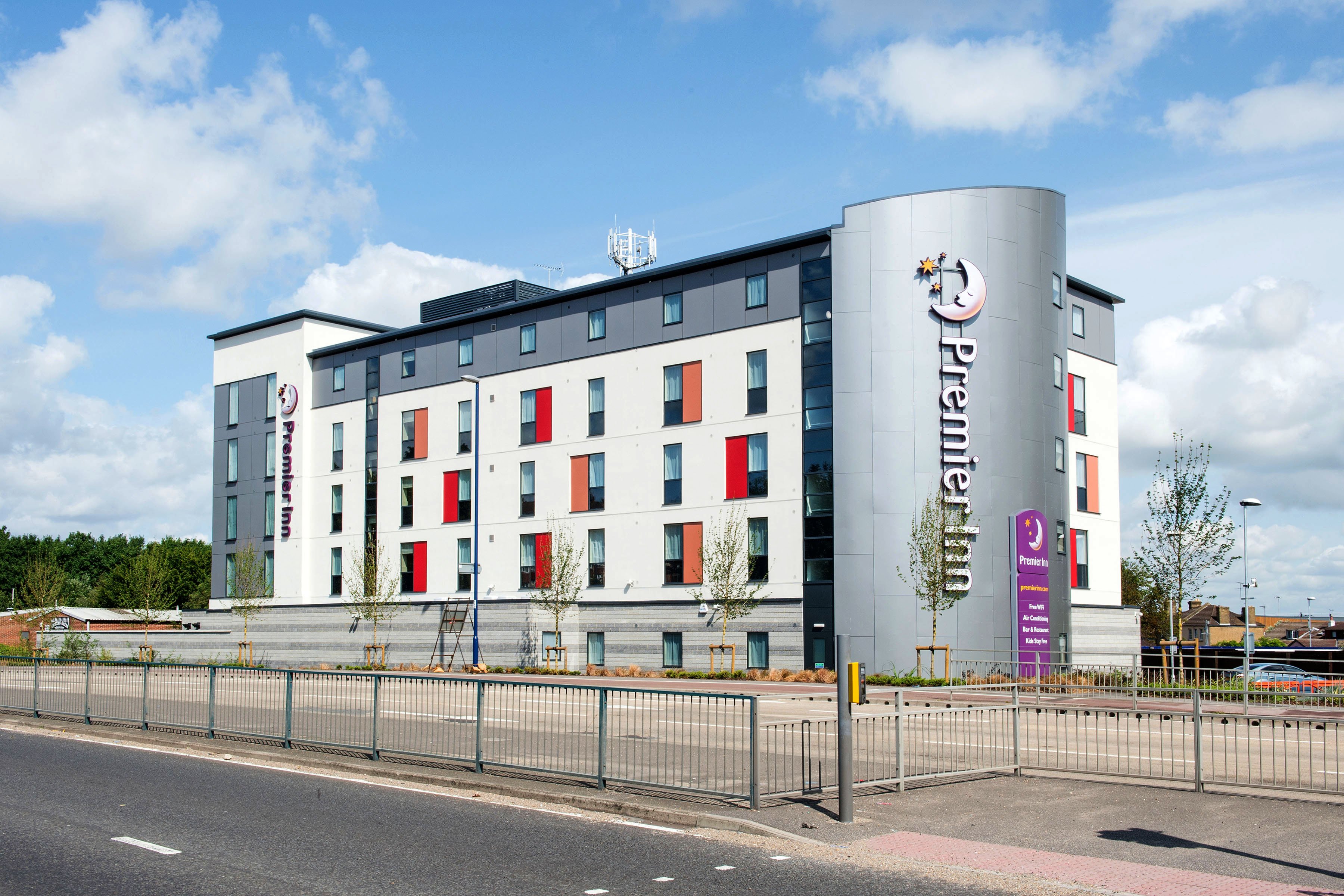 Premier Inn Gillingham Victory Pier
