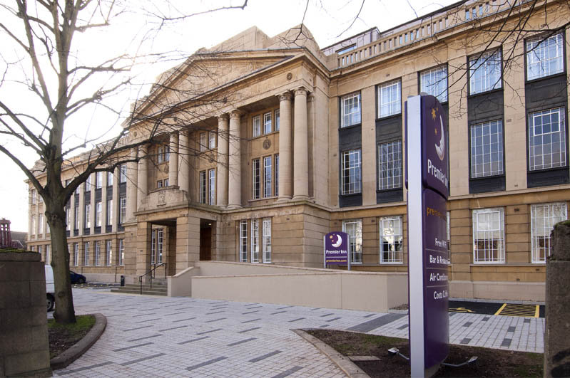 Premier Inn Coventry CC (Earlsdon Park)