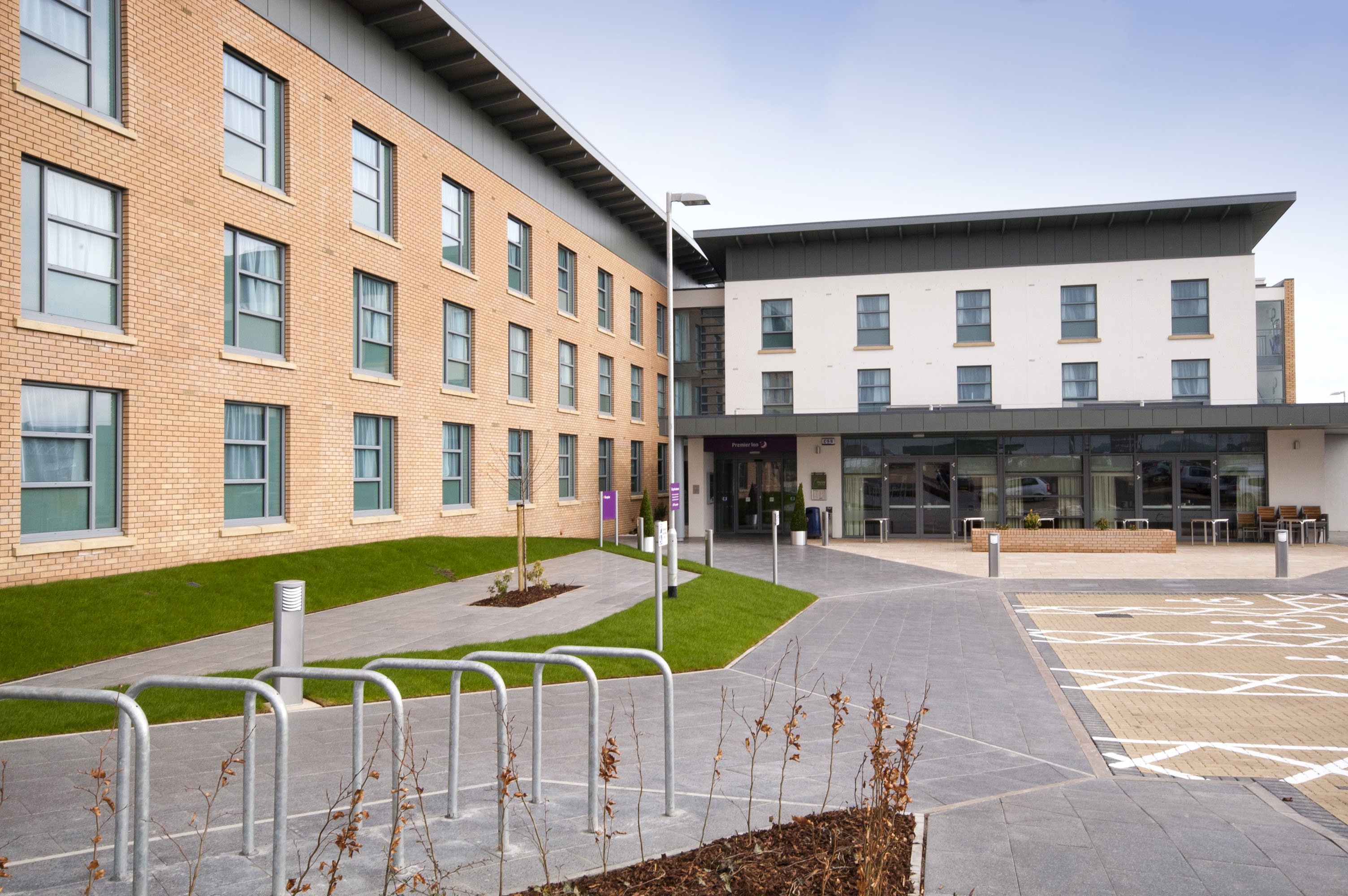 Premier Inn Edinburgh Airport (M9,Jct 1)