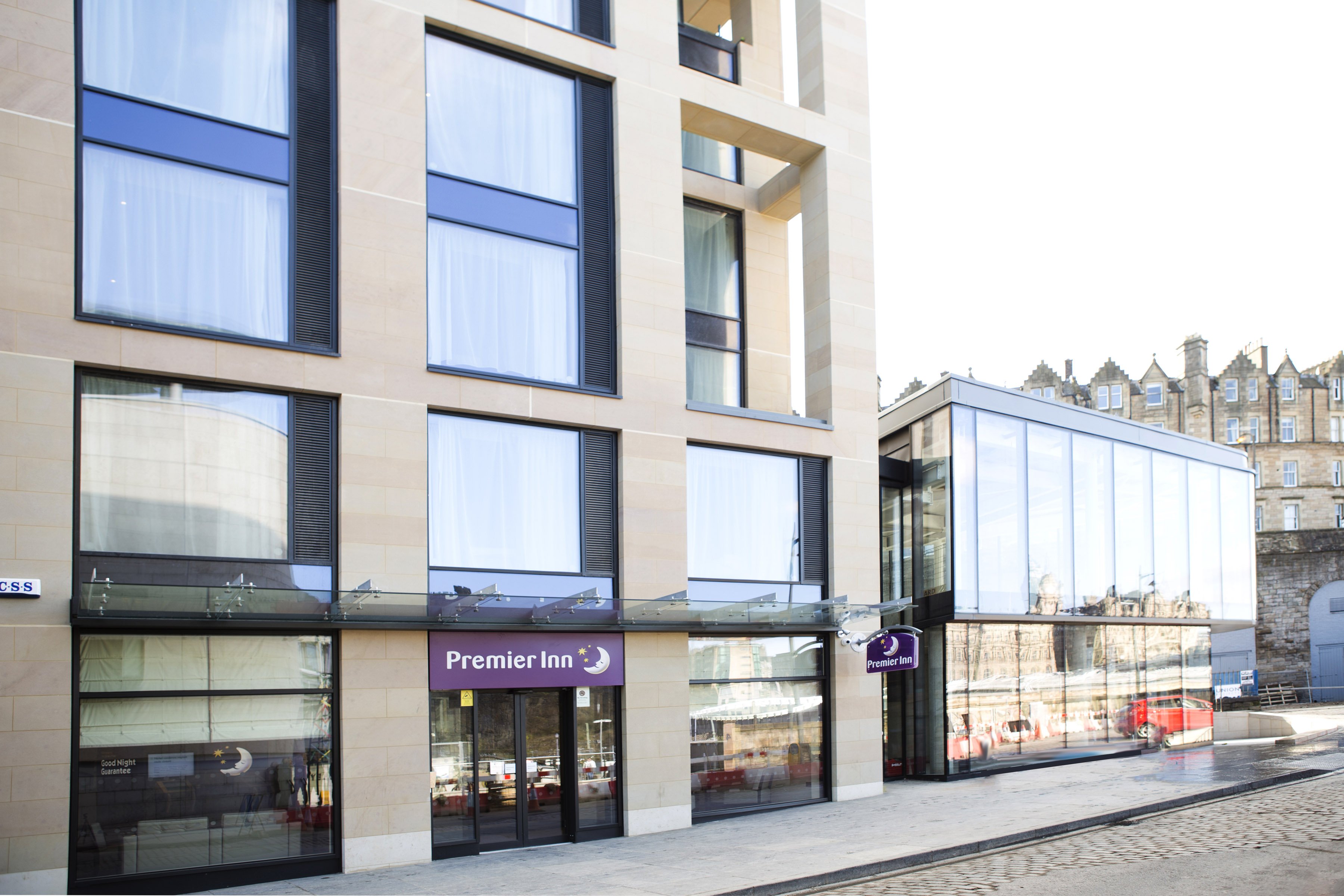 Premier Inn Edinburgh Royal Mile