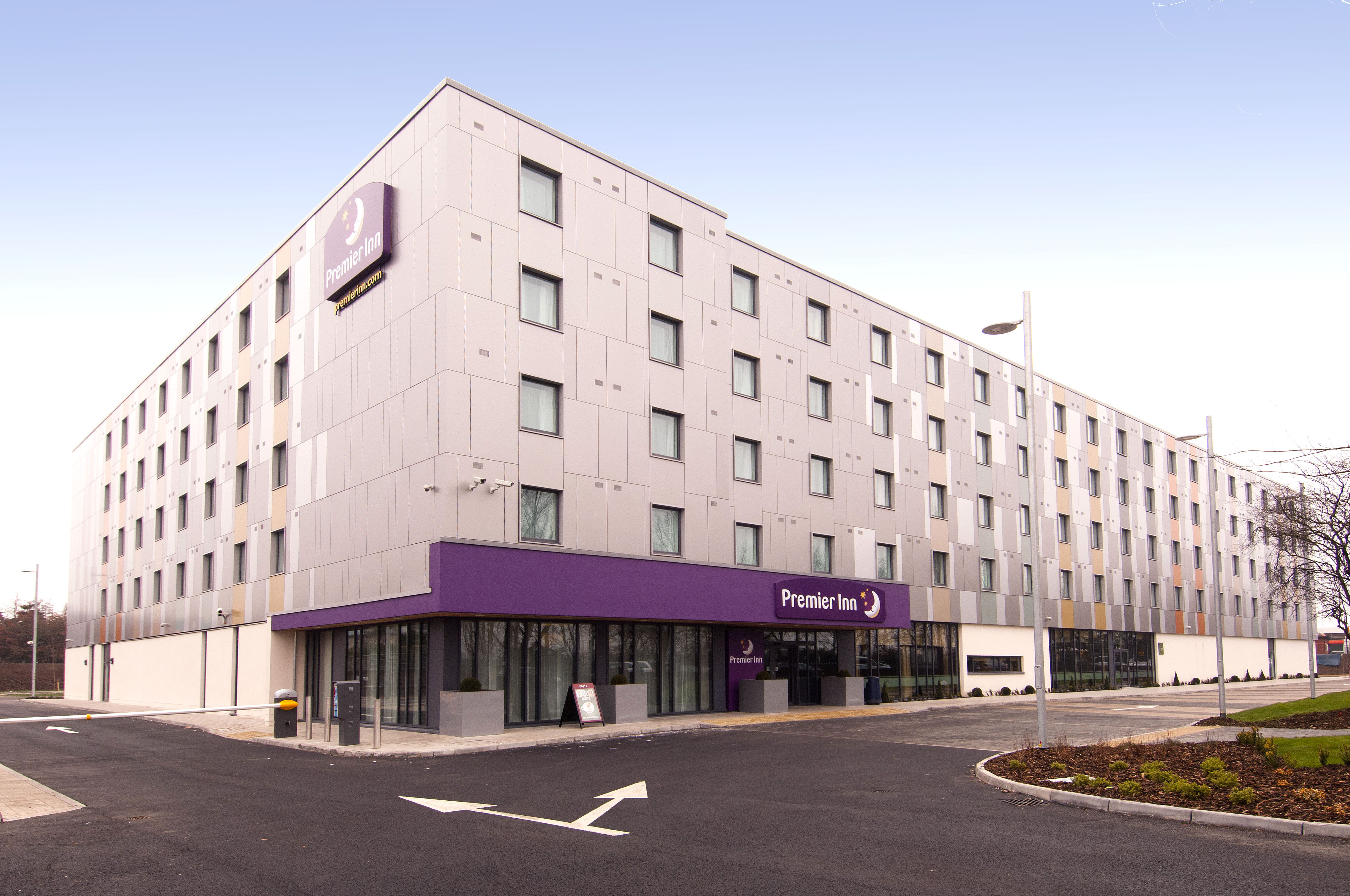 Premier Inn London Heathrow Airport (T5)