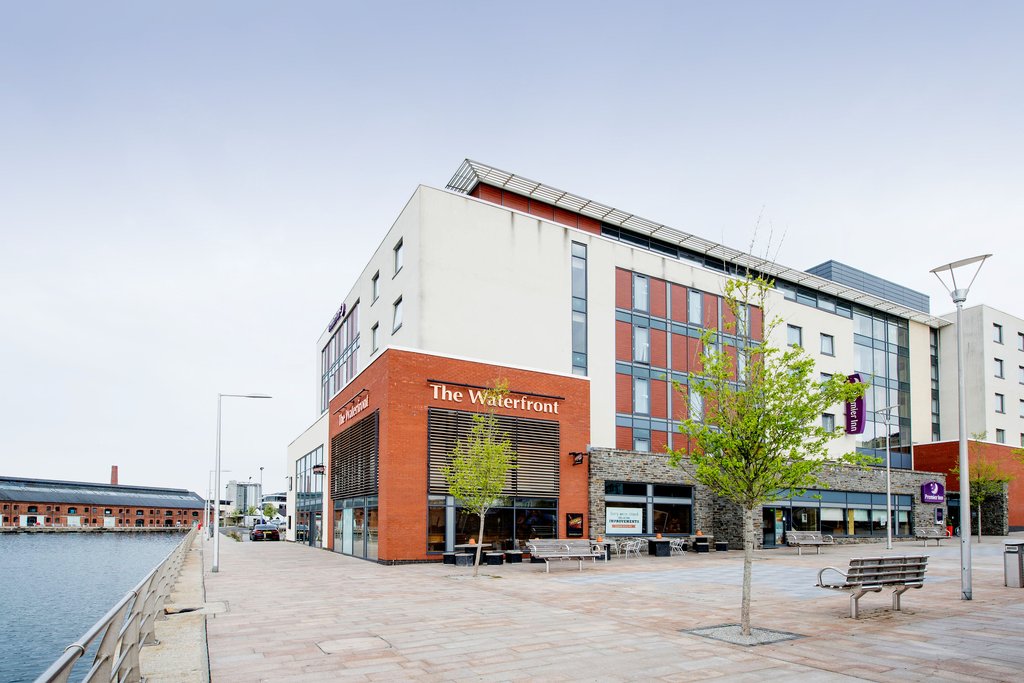Premier Inn Swansea Waterfront, Cardiff