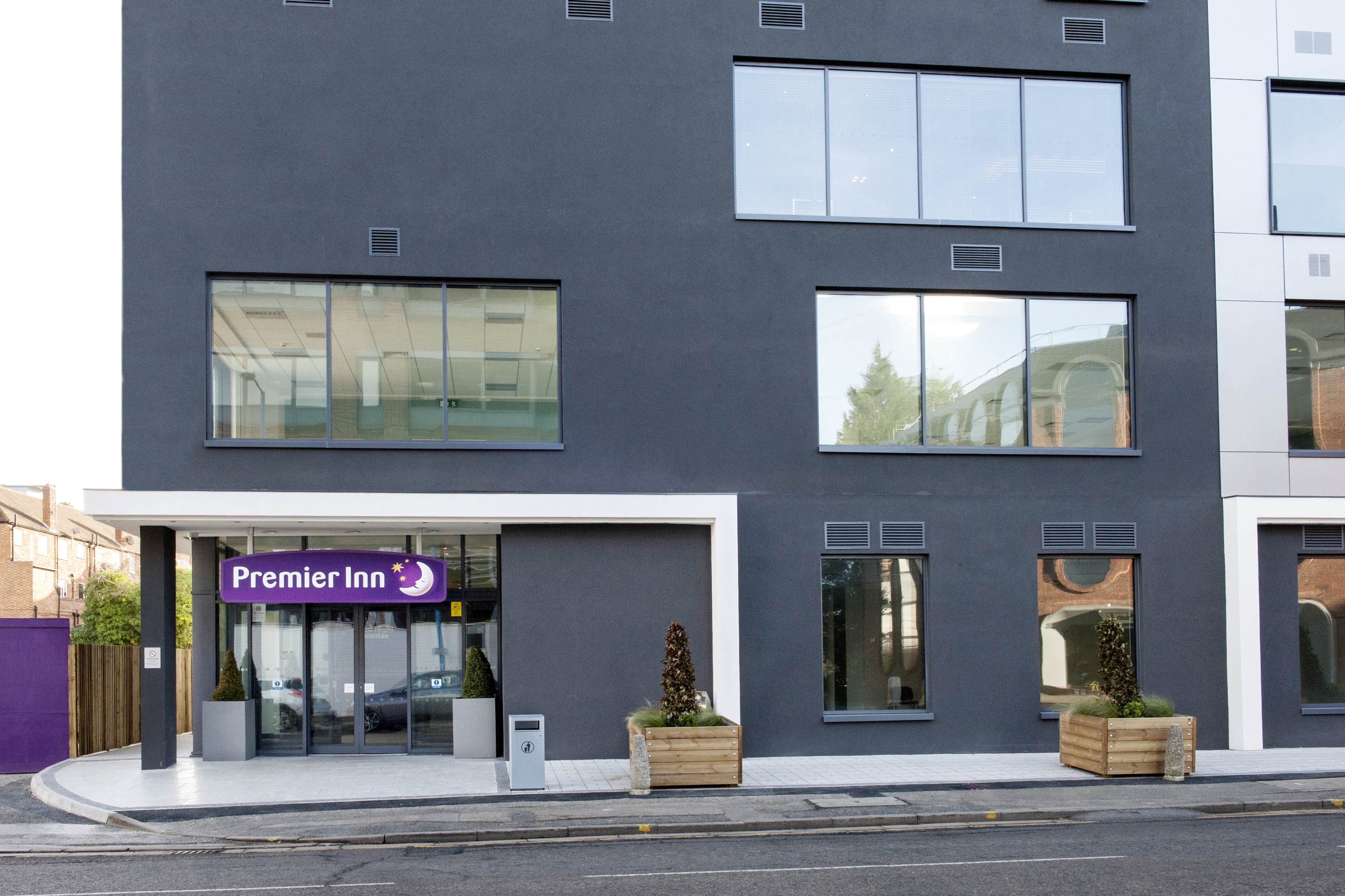 Premier Inn Hotel Woking Town Centre
