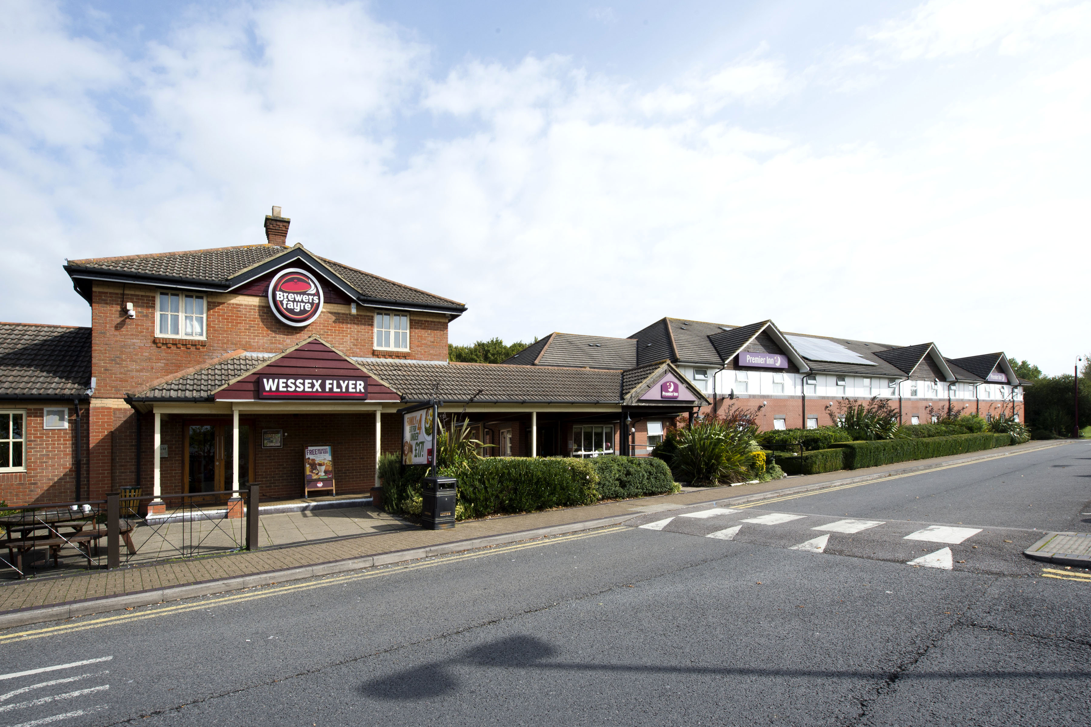 Premier Inn Bristol South