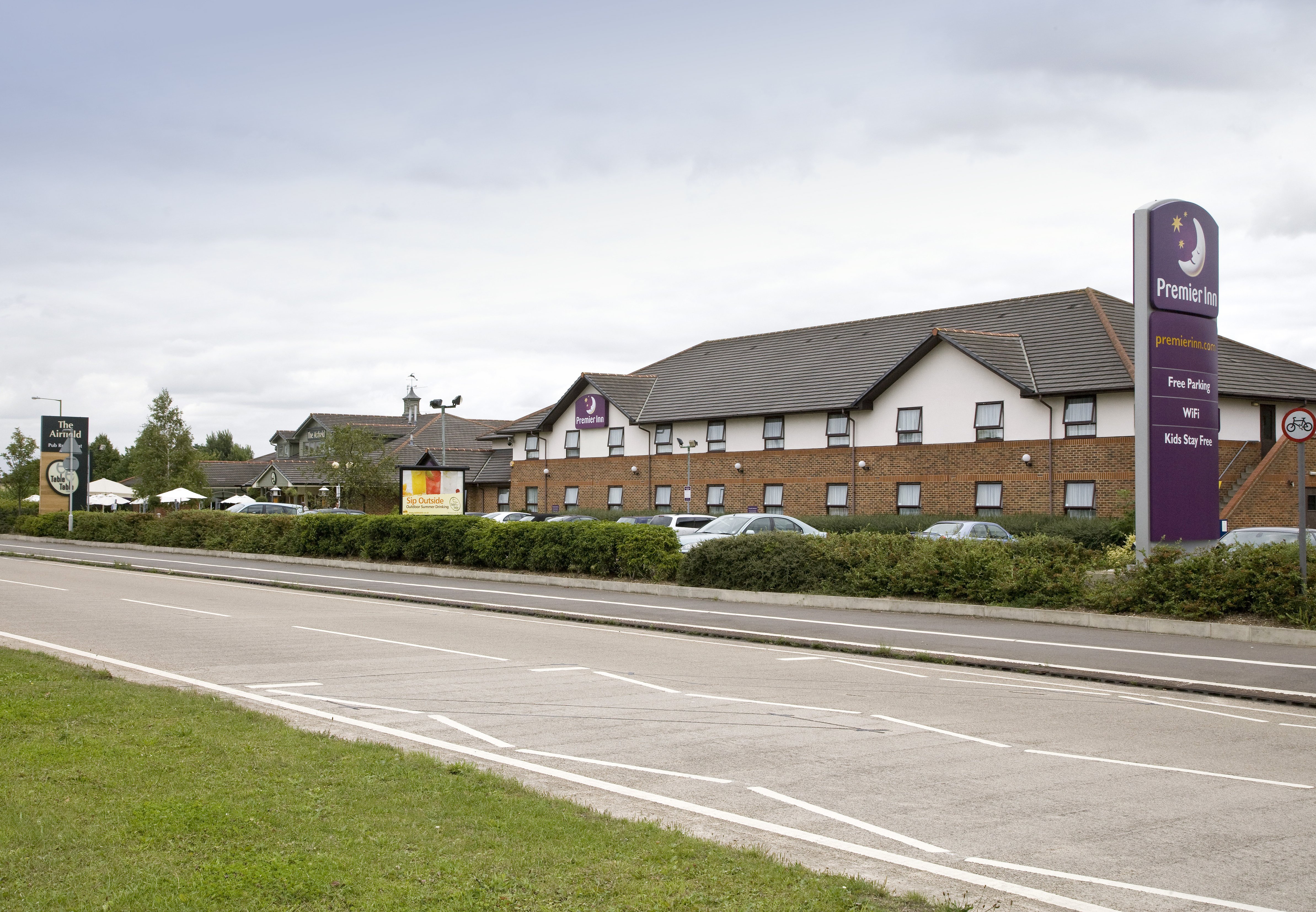 Premier Inn Hatfield