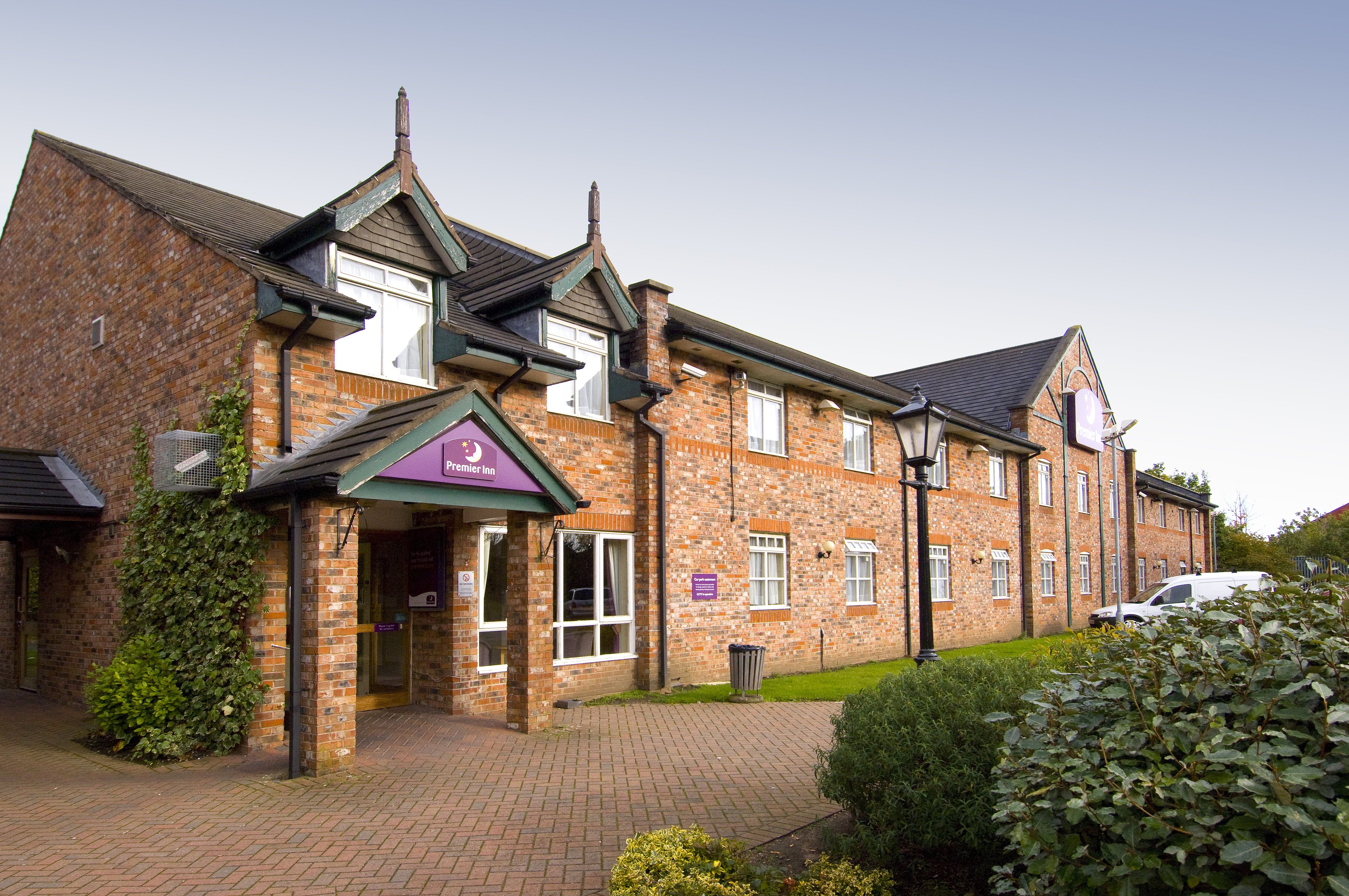 Premier Inn Manchester (Sale)
