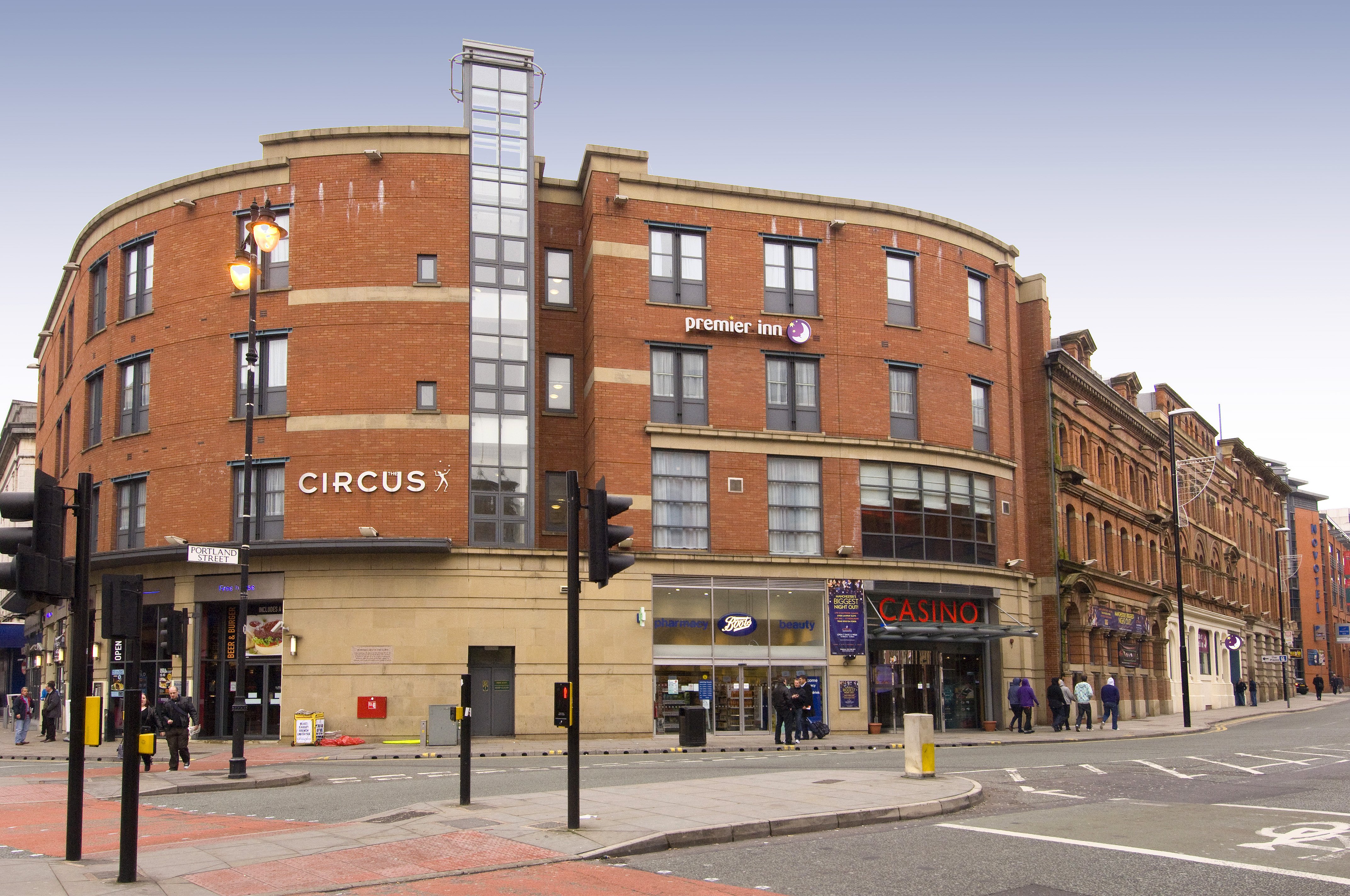 Premier Inn Manchester C C (Portland St)