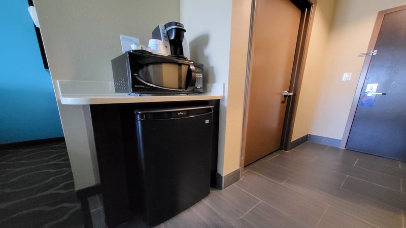 Holiday Inn Express and Suites Cuero