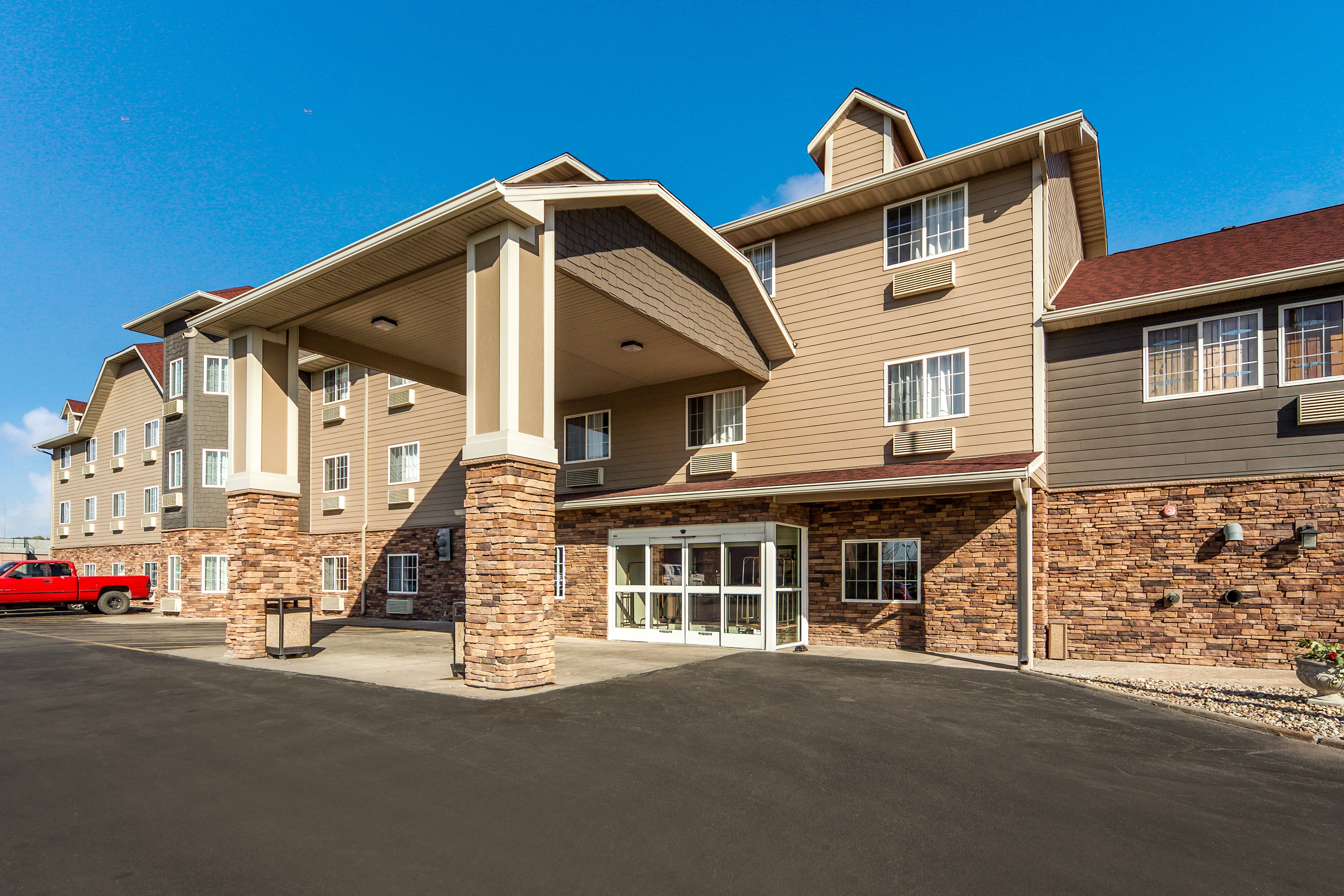 Red Roof Inn & Suites Council Bluffs