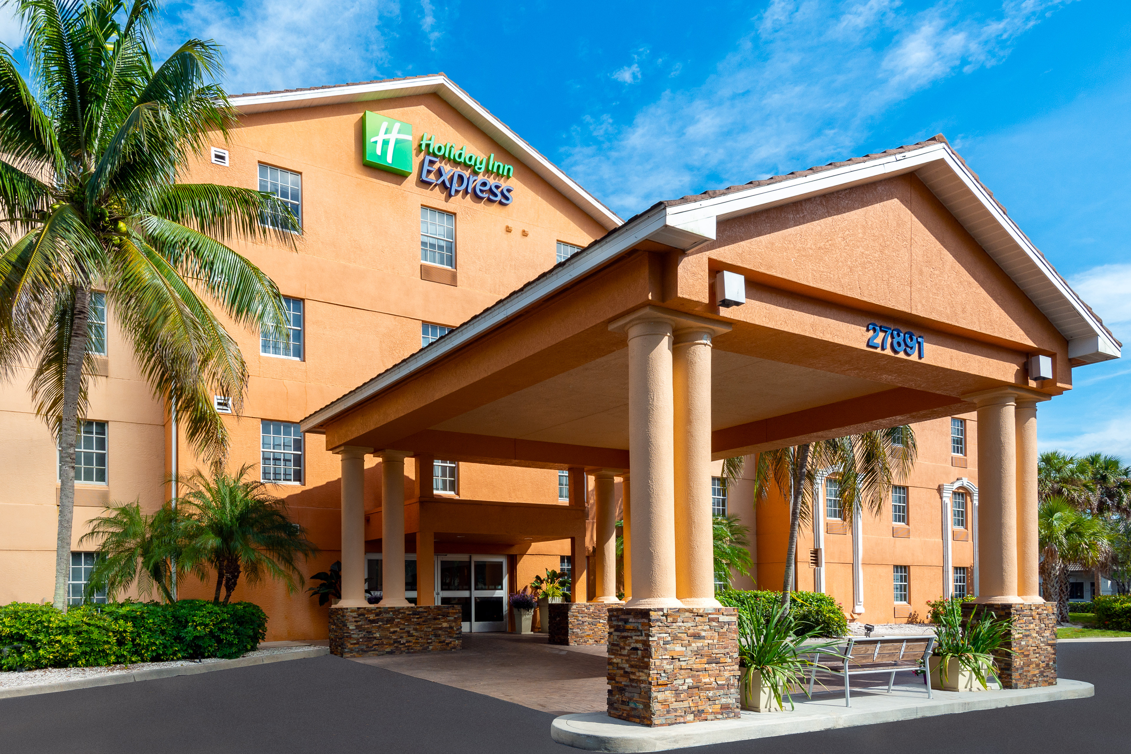 Holiday Inn Express Naples North