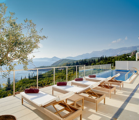 Private pool in Ananti Villa