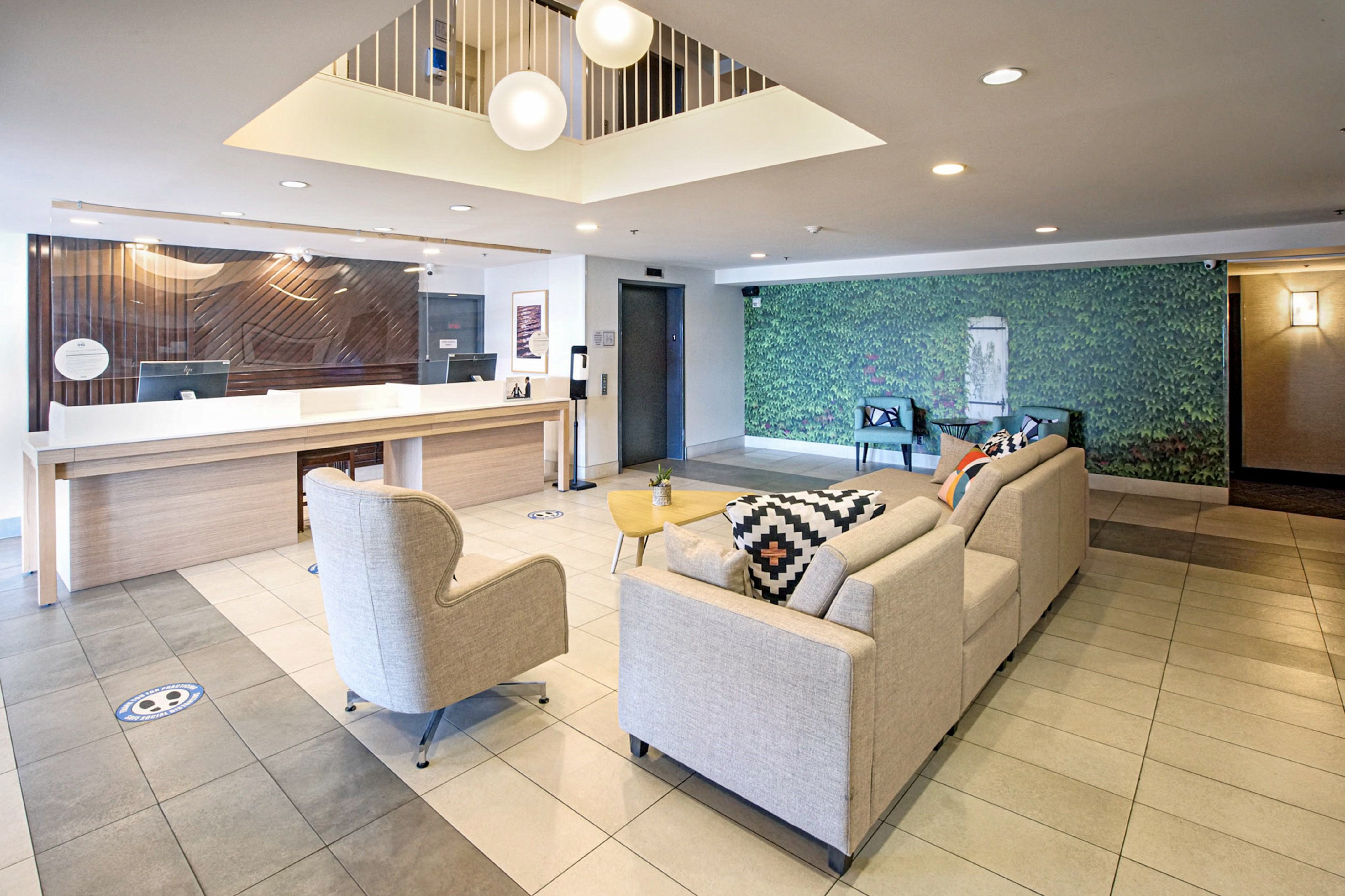 Holiday Inn & Suites Osoyoos