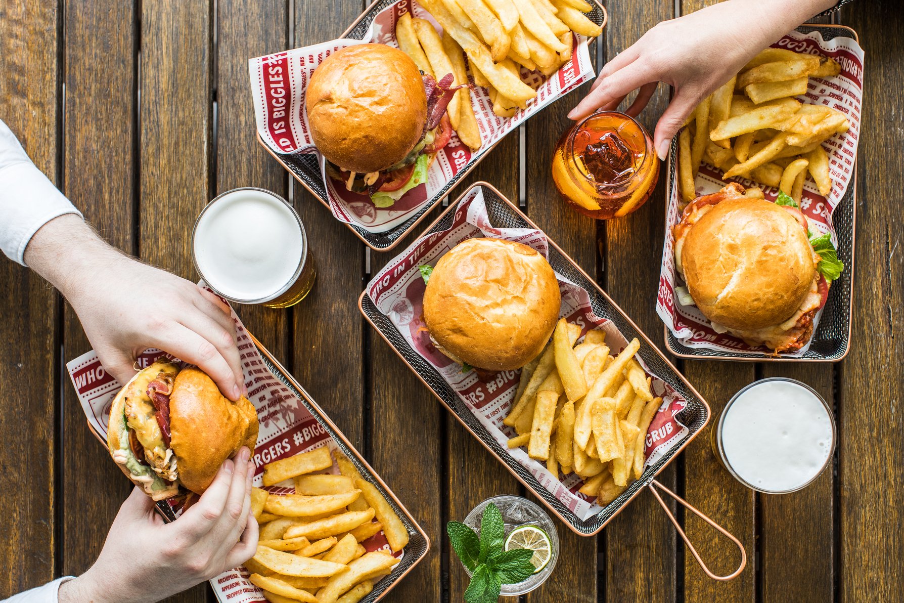 Dine at Biggles Bar & Grill in Mascot