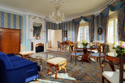Sala de estar de la suite Opera
