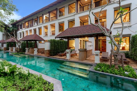Grande Premium Pool Access - Exterior