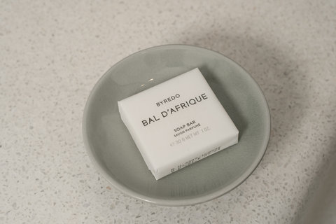 ?BYREDO Bathroom Amenities