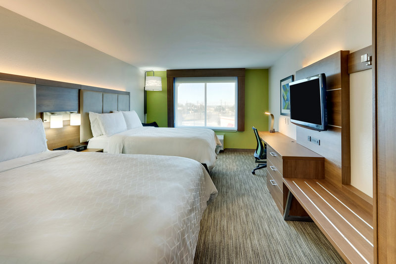 2 QUEEN BEDS NONSMOKING