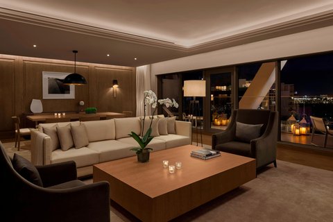 Marina Penthouse Suite - Living Room