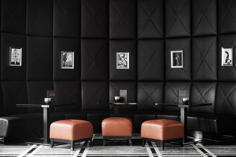 Bar am Steinplatz – Área del lounge