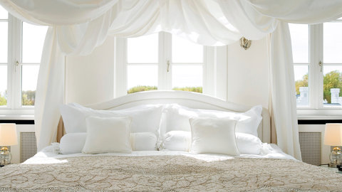 exclusive tower suite 03