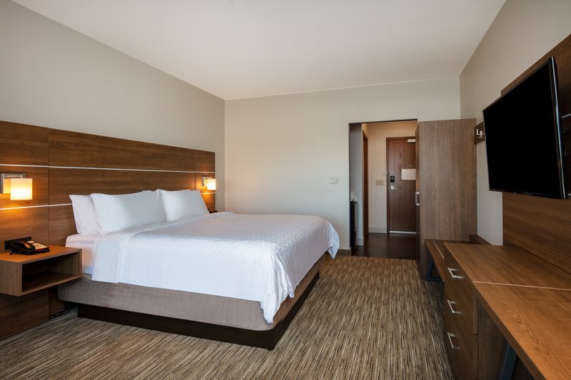 Holiday Inn Express and Suites Beloit