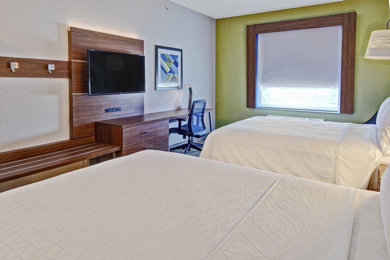 2 QUEEN BEDS NONSMOKING