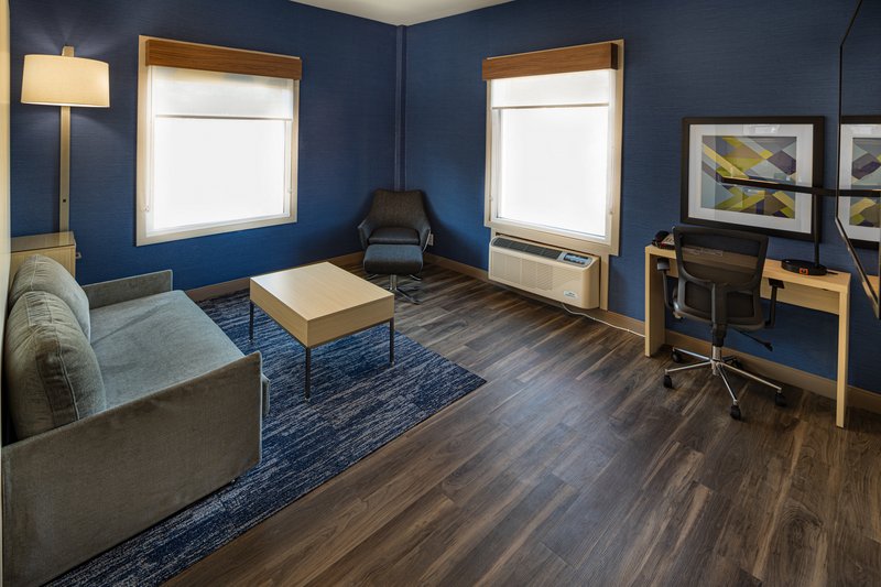 1 King Bed Standard City View High Floor