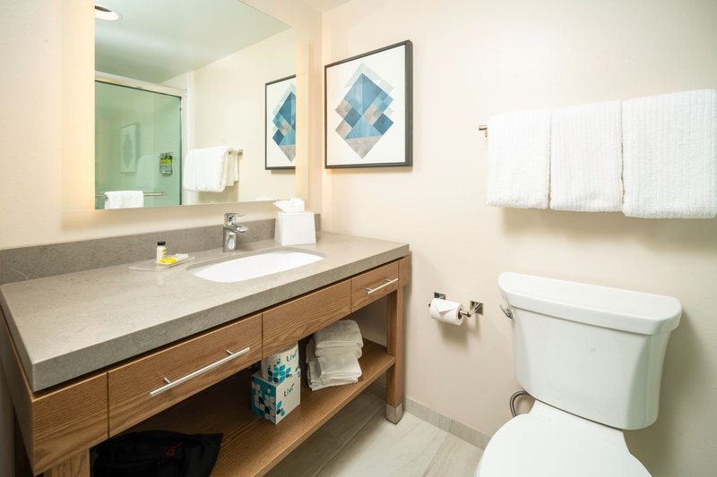 Candlewood Suites Charleston – Mt. Pleasant