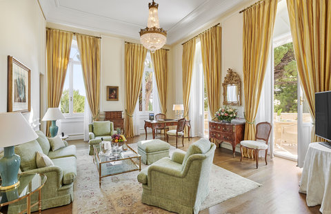 One Bedroom Suite Terrace