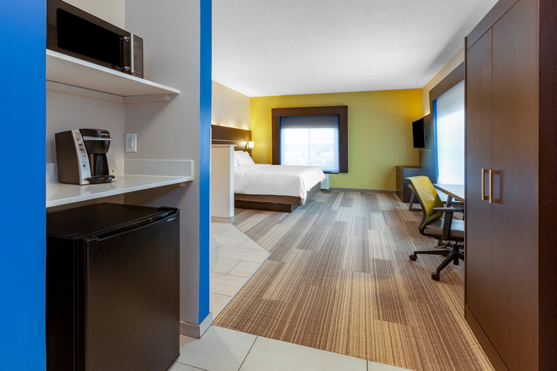 HOLIDAY INN EXP STES WOODHAVEN