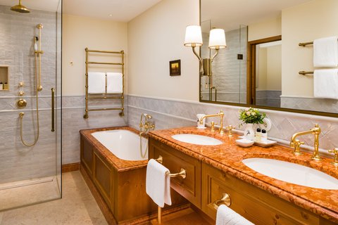 Guest Bathroom  Junior Suite