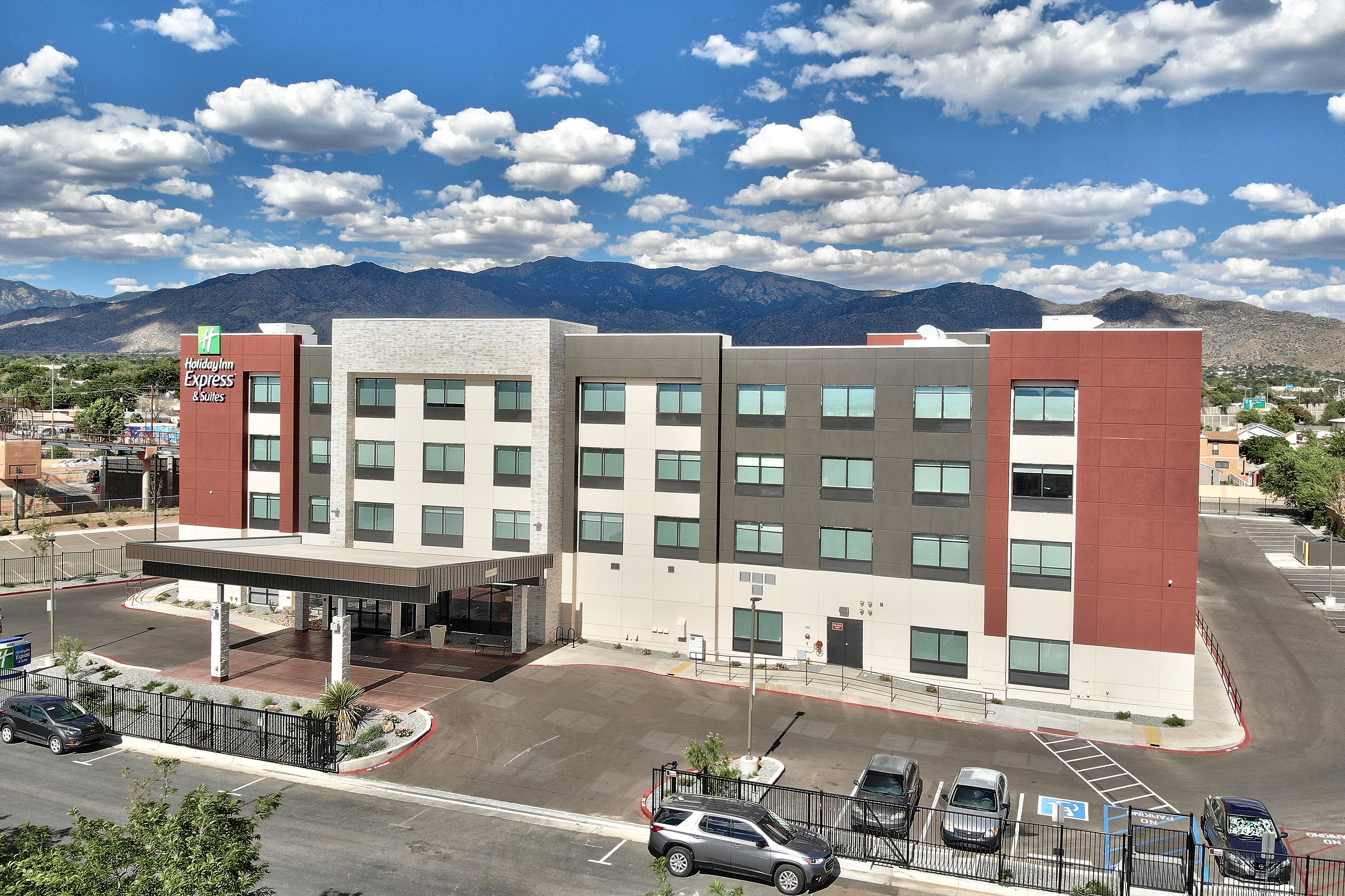 Holiday Inn Express & Suites East