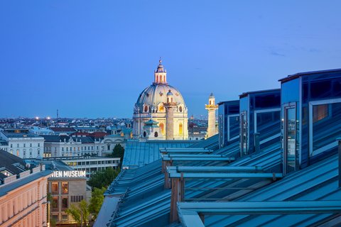 Habitación - Vista a la iglesia de San Carlos