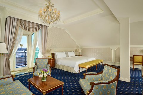 Executive Junior Suite King Balcony
