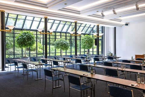 Salle Côté Jardin